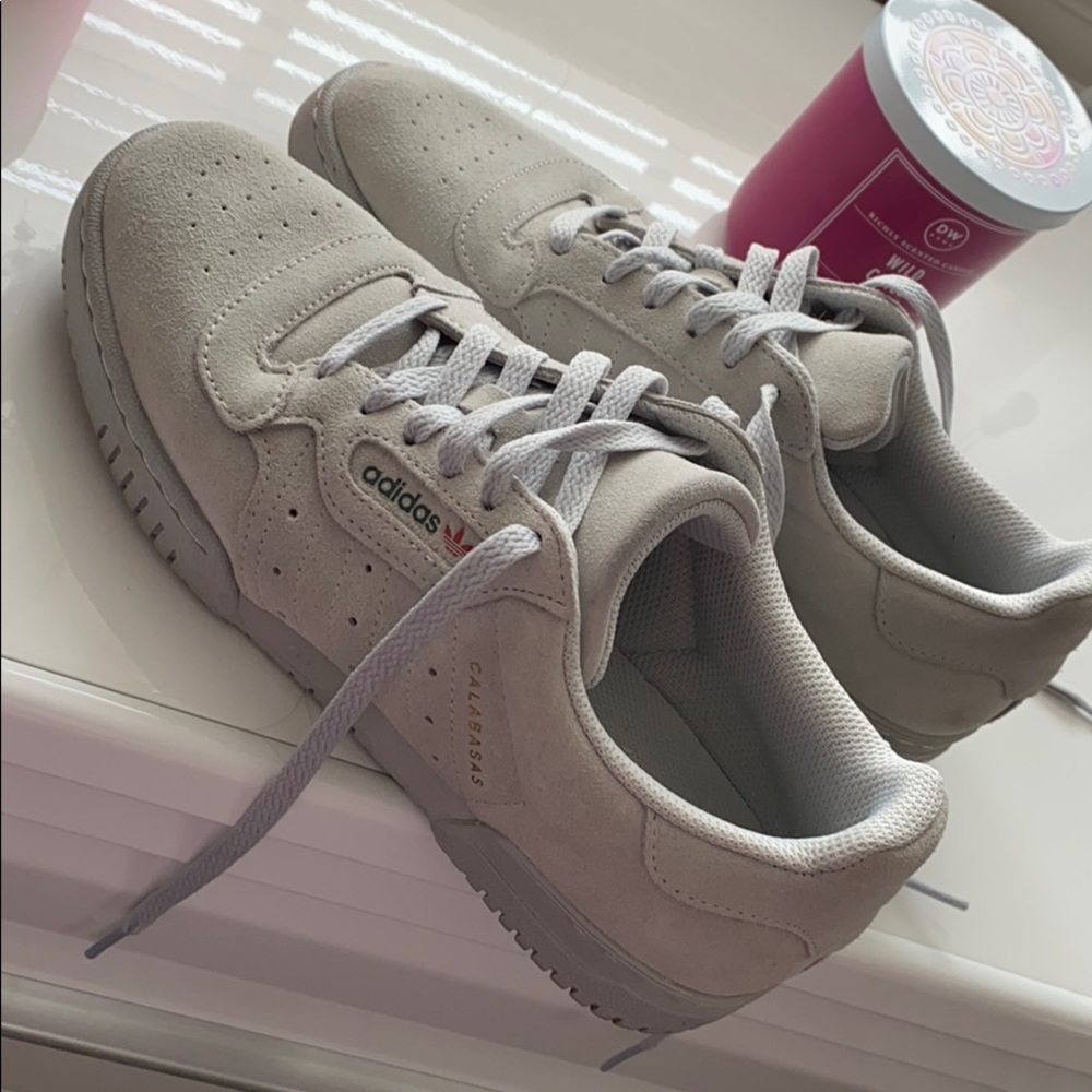 Calabasis REAL Kanye West Yeezys.